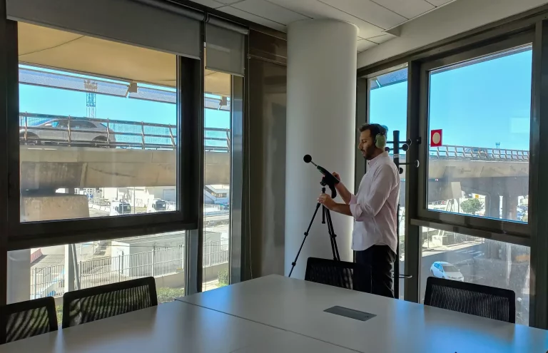 étude acoustique dans des bureaux